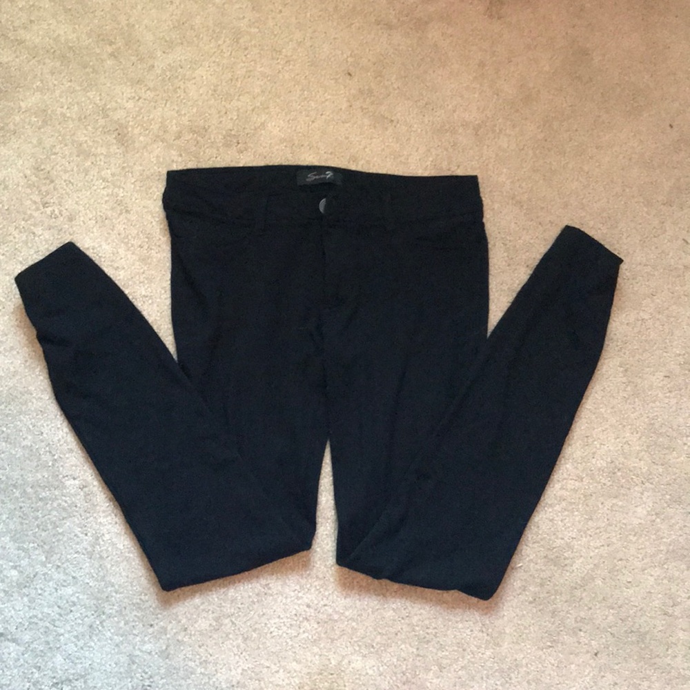 Super comfortable fitting black jeans